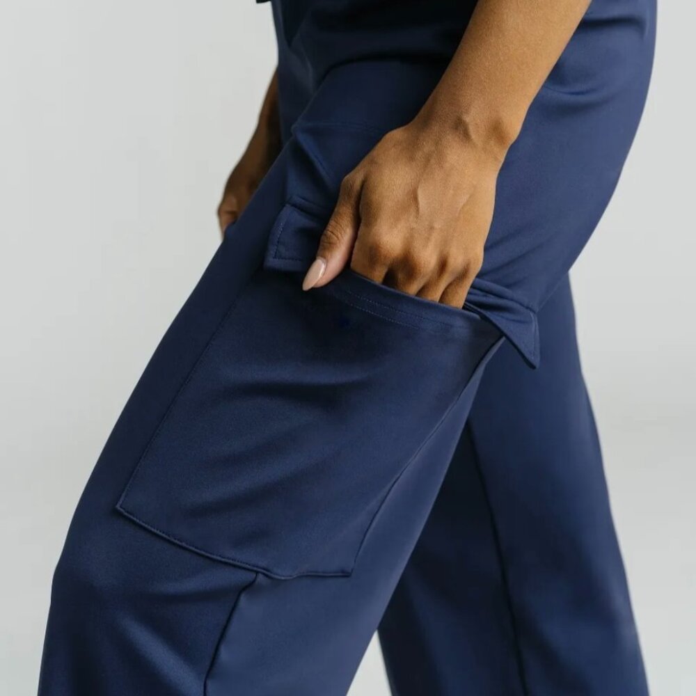 Zyia Navy Presidio Peak Cargo Pants